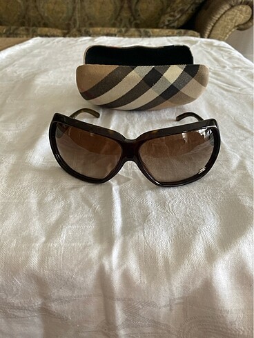 Orjinal burberry gözlük