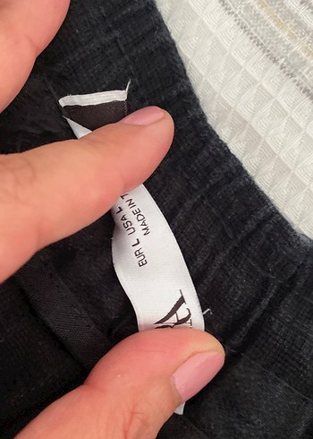 Zara Siyah Keten Pilili Erkek Midi Şort
