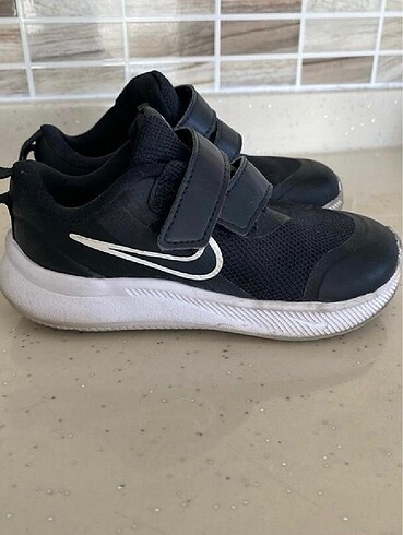 25 Beden çeşitli Renk 2 ayakkabı birlikte toplam 1050 tl