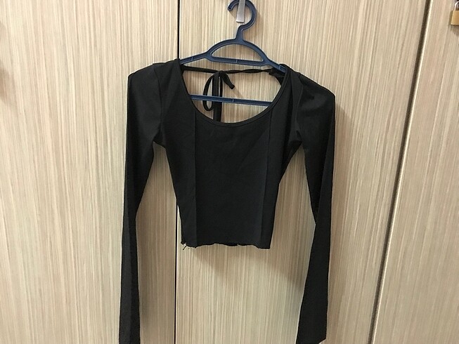 Siyah sırtı bağlamalı crop