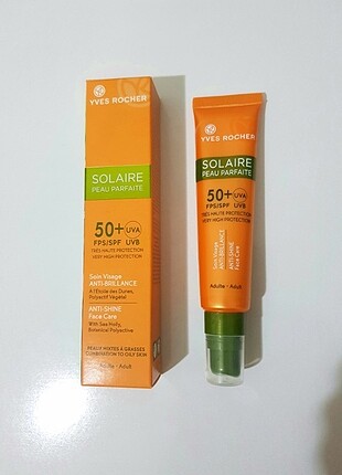 Yves rocher parlama ve yaşlanma karşıtı güneş koruyucu yüz kremi