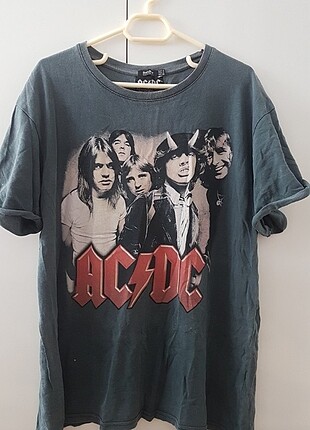 Bershka ACDC Yıkamalı tshirt