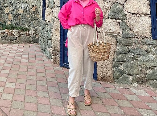 Kısa keten pantolon
