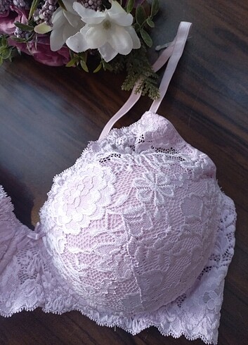 H&M DANTEL PUSH-UP SÜTYEN