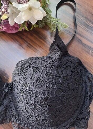 H&M DANTEL PUSH-UP SUTYEN