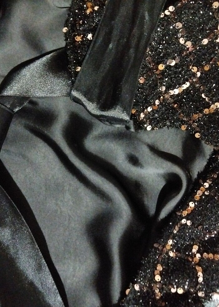 Fiyonklu pullu tesettür etekli takım - Görsel 4