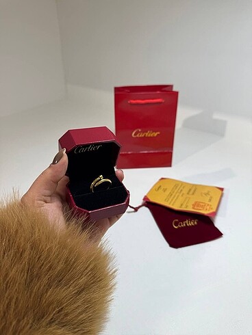 Cartier yüzük