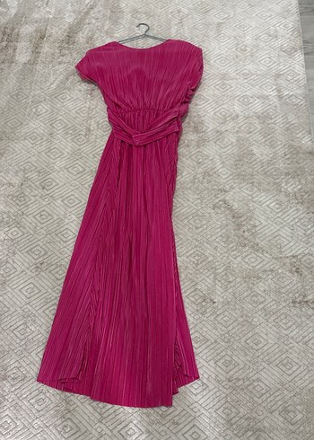 Pembe Piliseli Uzun Kadın Elbise