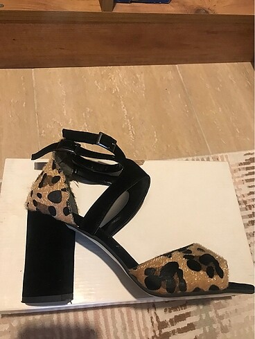38 Beden Leoparlı şık topuklu ayakkabı