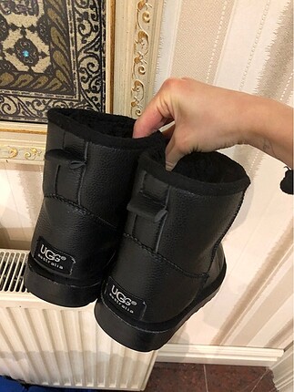 Deri siyah UGG