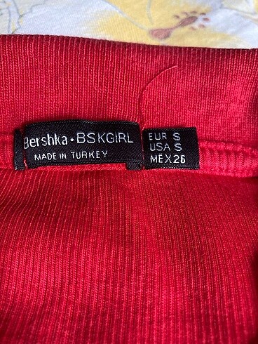 s Beden Bershka Kırmızı Tshirt