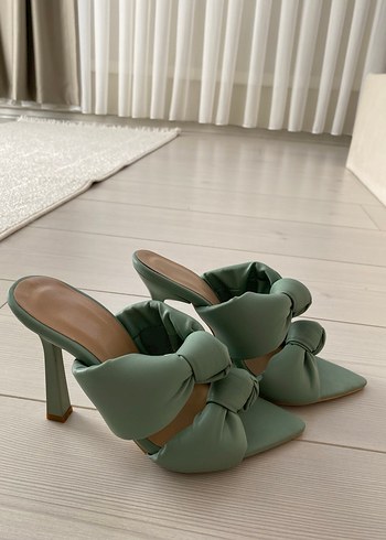 Yeşil Fiyonklu Stiletto Terlik - Görsel 2