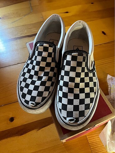 Vans slip on