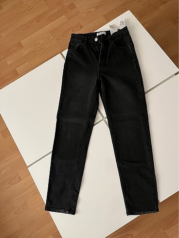 Pull and Bear Pull&Bear slim mom jean