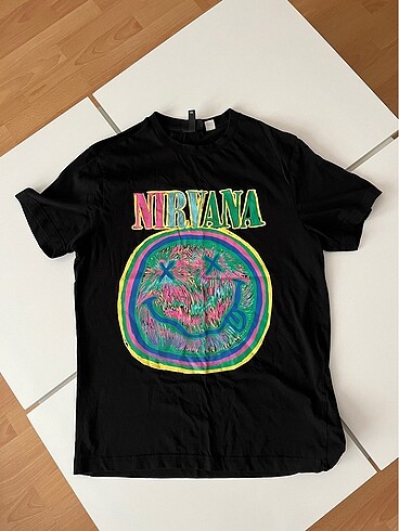 H&M Tshirt