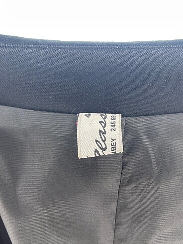 m Beden siyah Renk PreLoved Blazer %70 İndirimli.