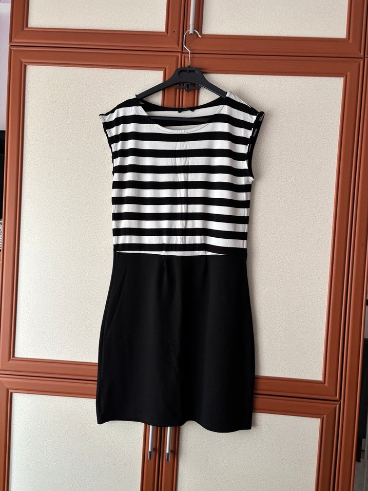 Çizgili Siyah Kadın Elbise - Görsel 2