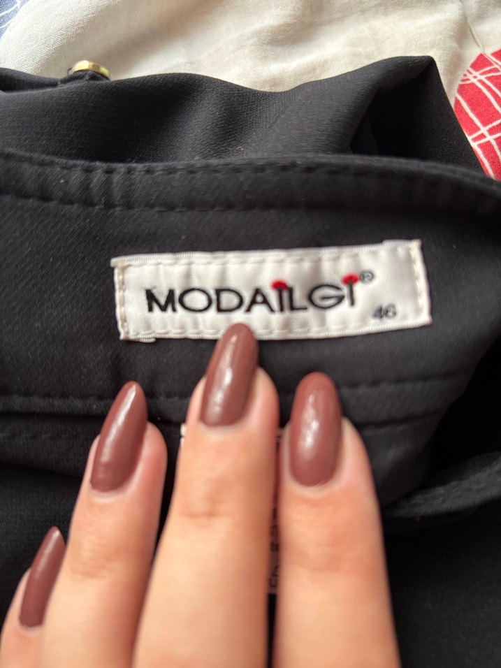 Düğmeli Siyah Kadın Kumaş Pantolon - Görsel 3