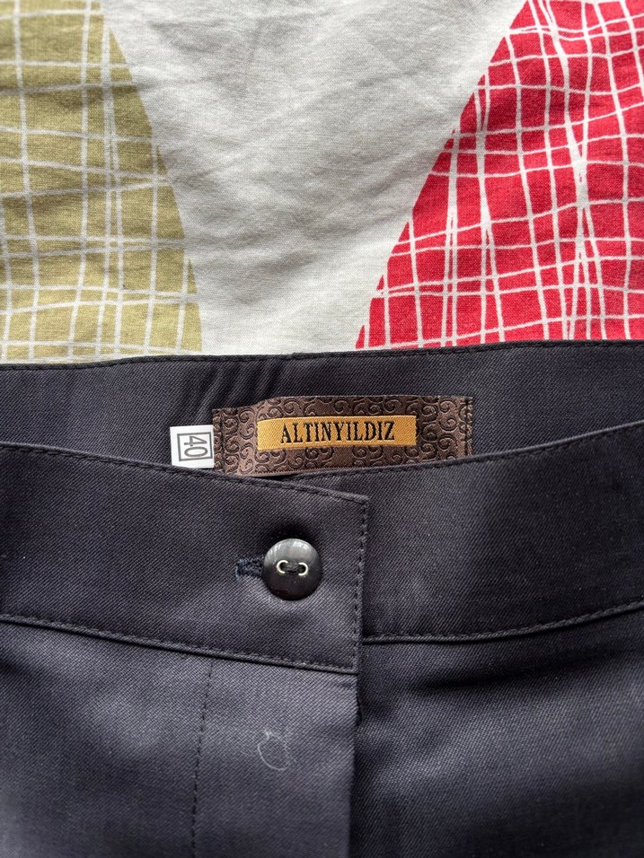 Düğmeli Gri Kadın Kumaş Pantolon - Görsel 3