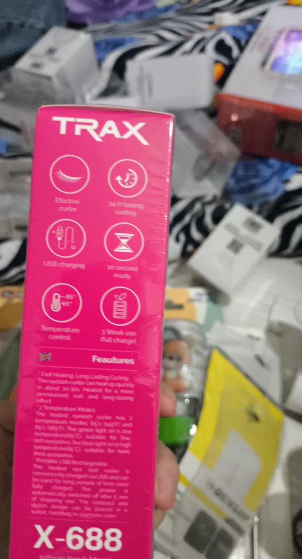 Pastel Pembe Isıtmalı Kirpik Maşası - Görsel 2