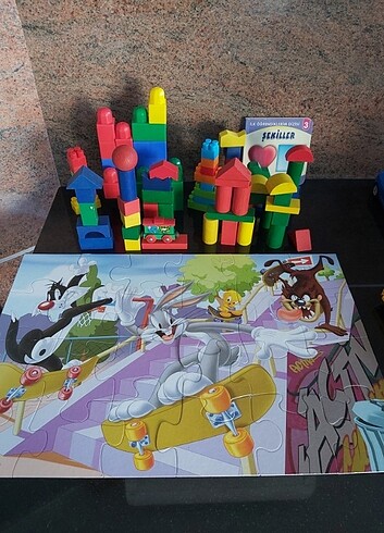 Diğer Ahşap lego plastik lego ve parçalı puzzle şekiller kitabi