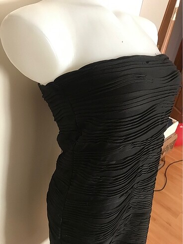 Kısa straplez elbise - Görsel 4