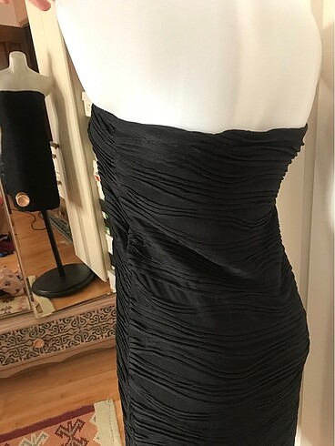 Kısa straplez elbise - Görsel 5