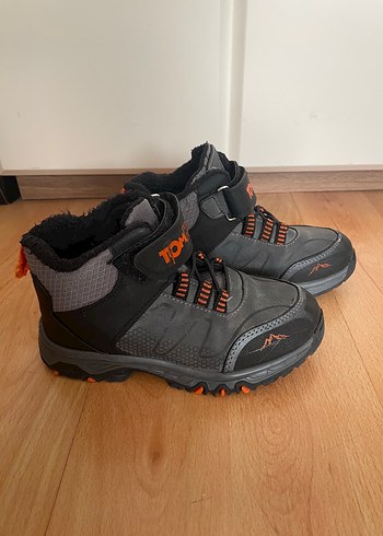 LC Waikiki Erkek Çocuk Gri Cırt Cırtlı Spor Ayakkabı bot