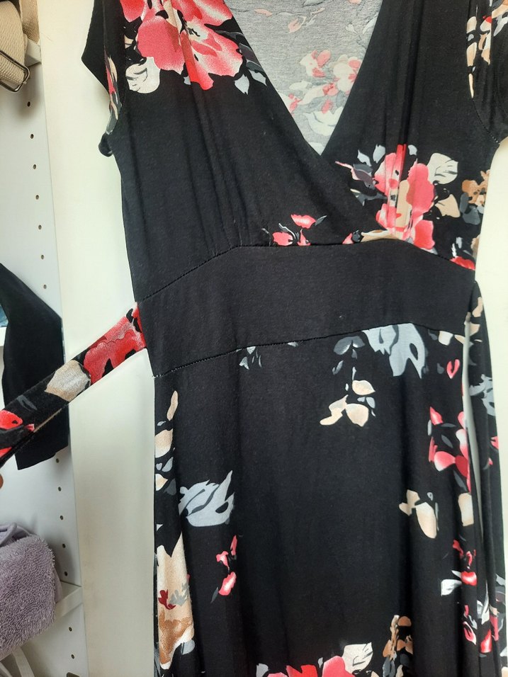 Çiçek Desenli Siyah Hamile Elbisesi - Görsel 3