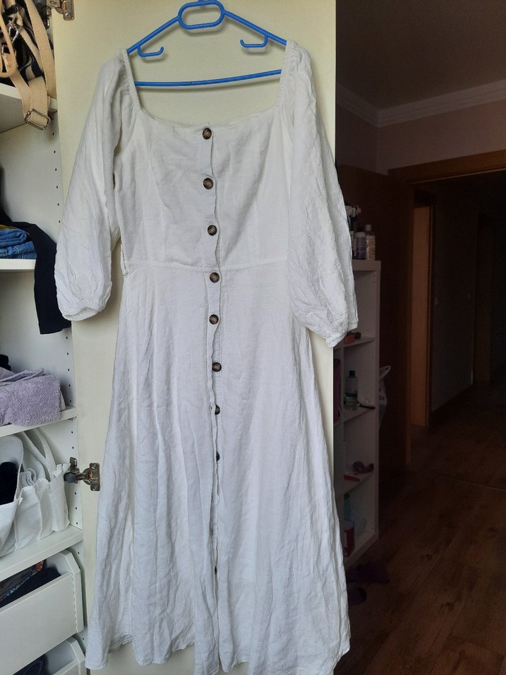 Uzun Beyaz Keten Düğmeli Bohem Elbise - Görsel 3