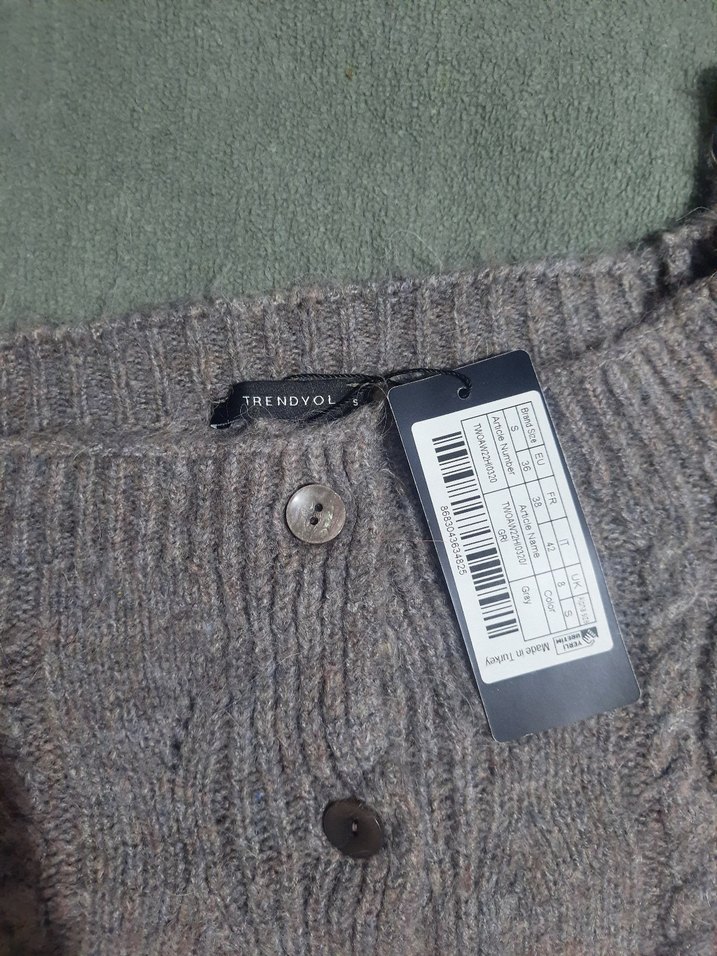 Gri Örgü Hırka - Görsel 2