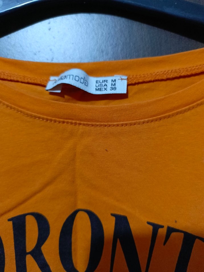 Turuncu Baskılı Kısa Kollu Kadın crop Tişört - Görsel 2