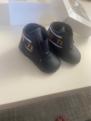 B&G marka bebek bot