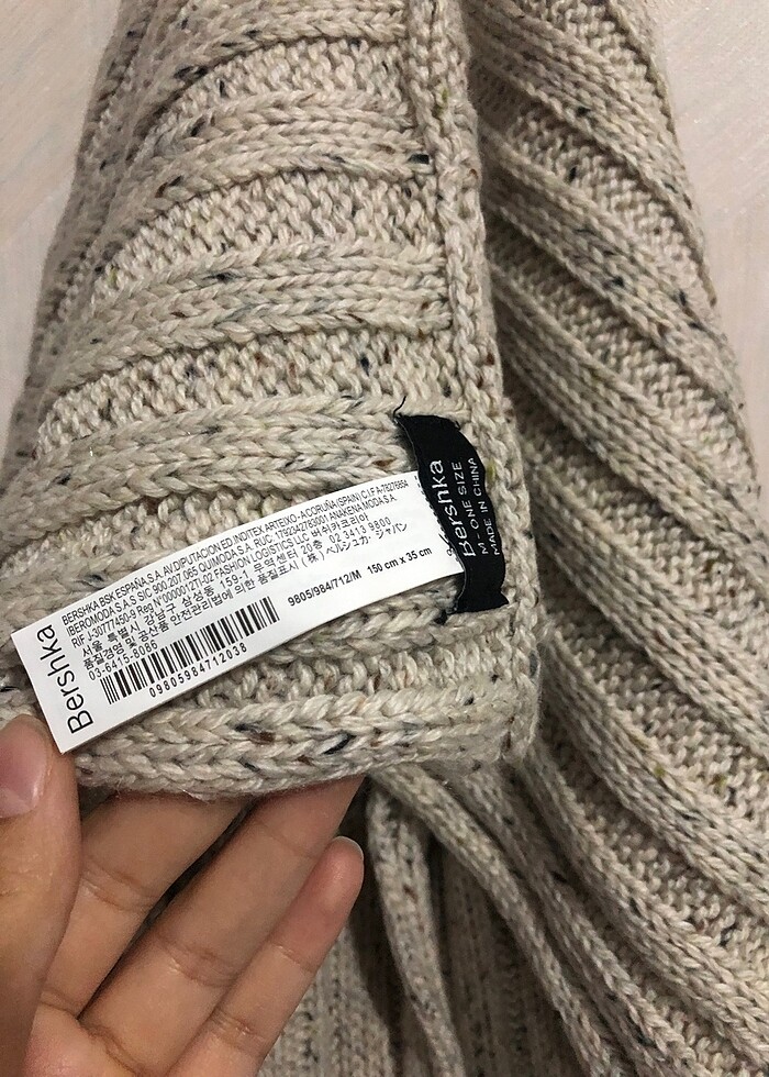 Bershka boyunluk - Görsel 3