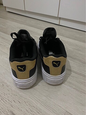 37,5 Beden siyah Renk Puma Spor Ayakkabı