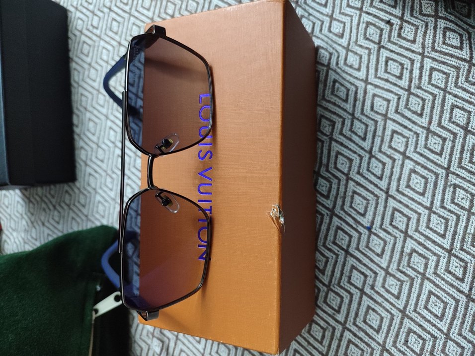 Renkli Parlak Kadın Güneş Gözlükleri - Görsel 5