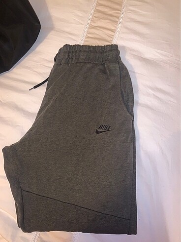 Nike Nike tech fleece haki
