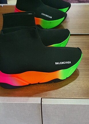 40 Beden #balenciaga #dolgutopuk #neon