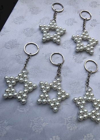 Boncuklu Yıldız Tasarımlı Beyaz Anahtarlık - Görsel 2