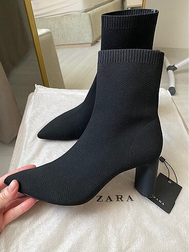 Zara çorap bot