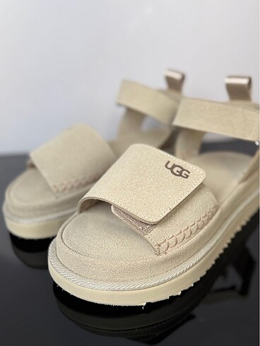 37 Beden Ugg sandalet bej rengi