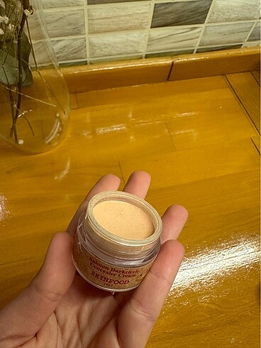  Beden Skinfood Salmon Concealer