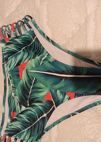 m Beden Yeşil Bohem Desenli Dantel Detaylı Bikini