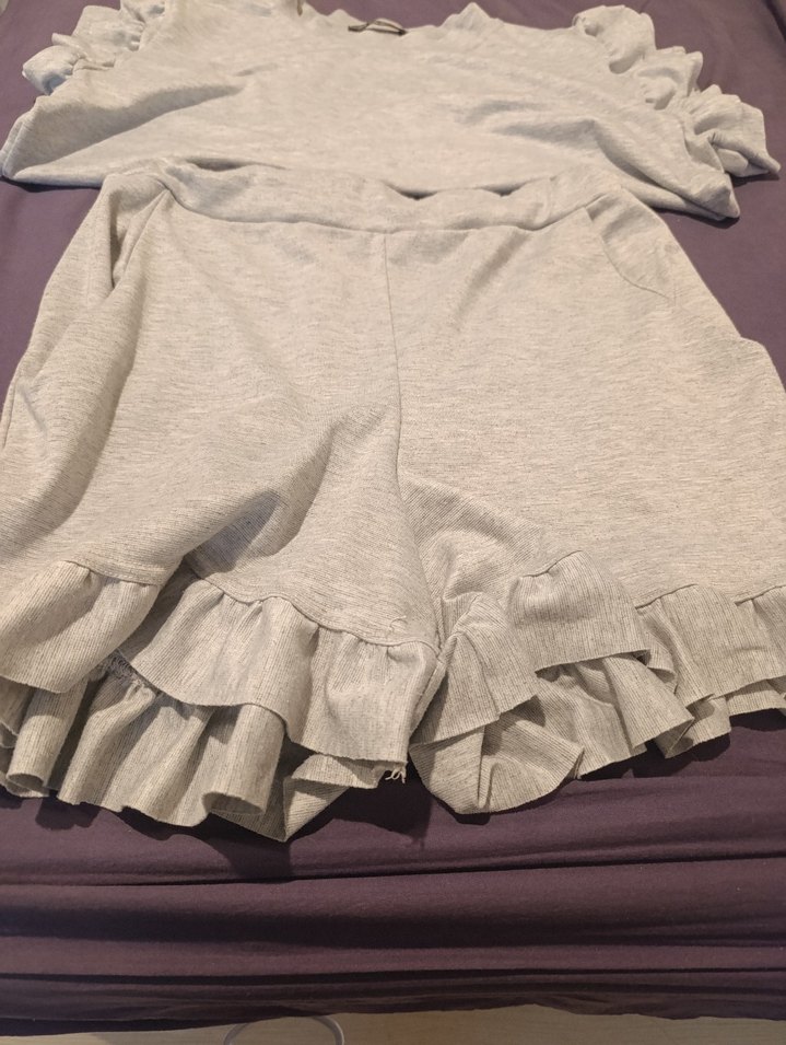 Gri Mini Hamile Şortu Fırfırlı - Görsel 3