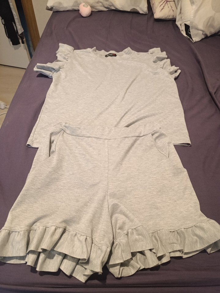 Gri Mini Hamile Şortu Fırfırlı - Görsel 4