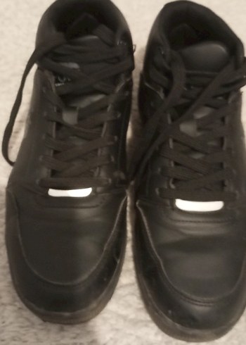 siyah spor ayakkabı tertemiz - Görsel 3