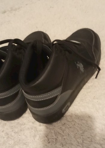 siyah spor ayakkabı tertemiz - Görsel 2