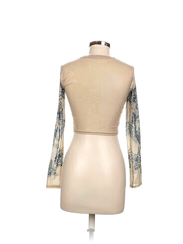m Beden Bershka Bluz %70 İndirimli.