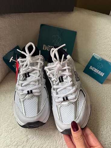 38 Beden beyaz Renk New balance 530