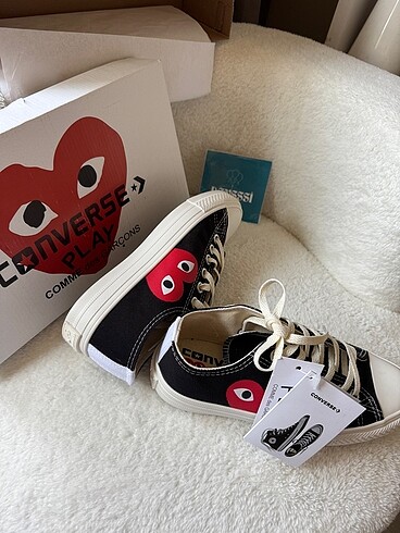 38 Beden siyah Renk Converse play